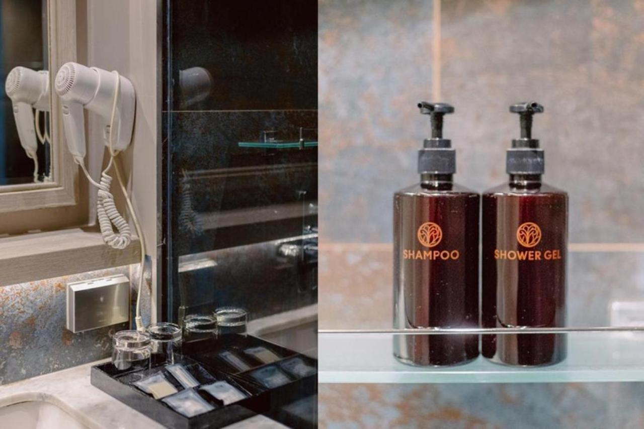 Hotel Tide Phuket Beachfront Exterior photo Shower gel