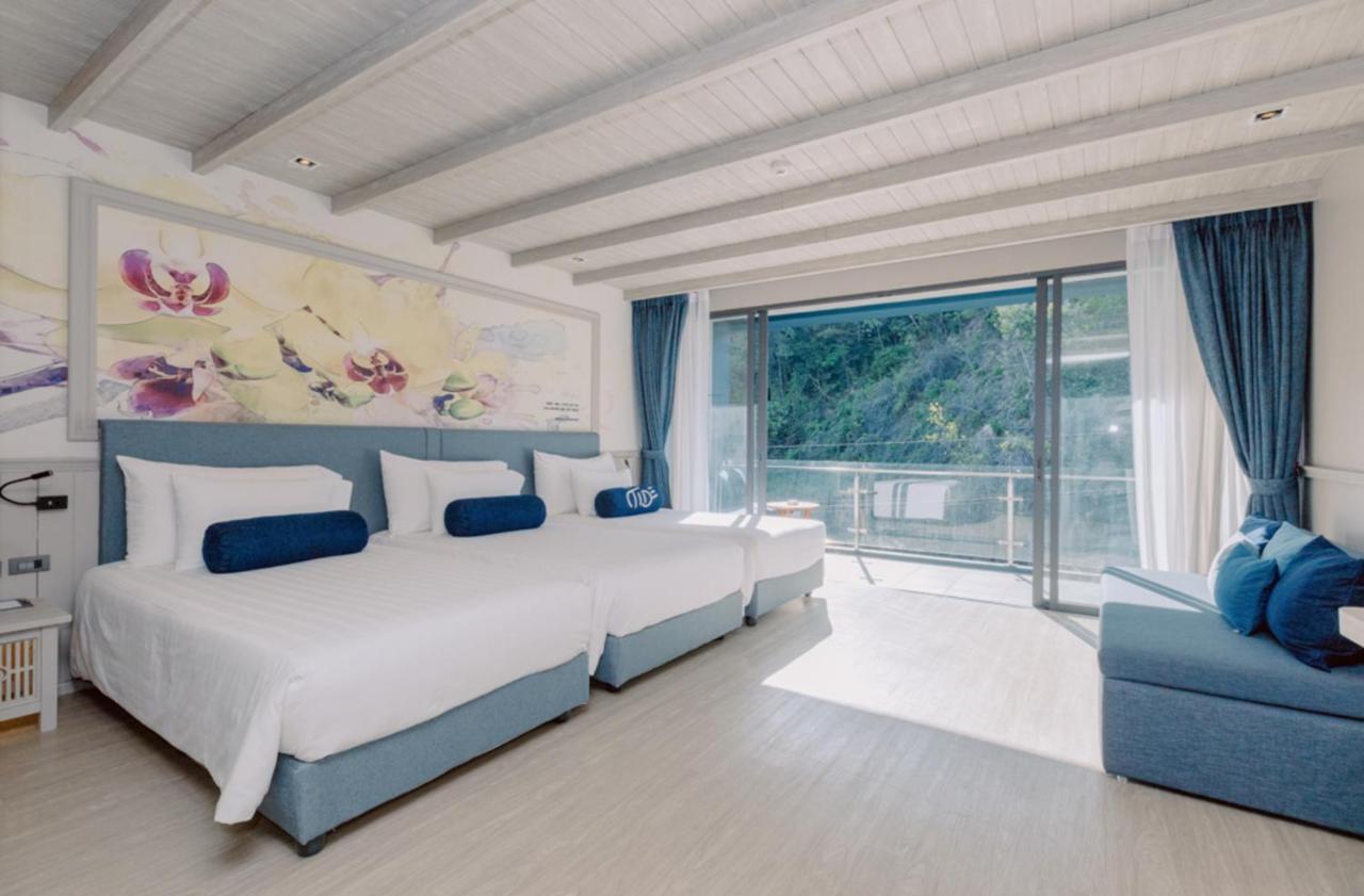 Hotel Tide Phuket Beachfront Exterior photo Deluxe Room