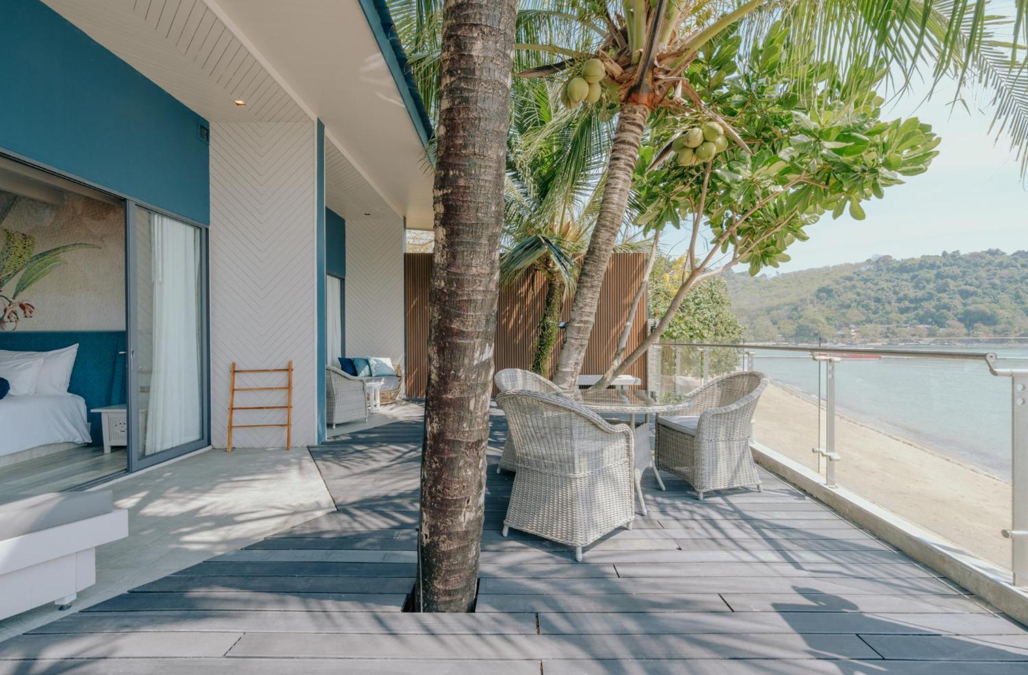 Hotel Tide Phuket Beachfront Exterior photo